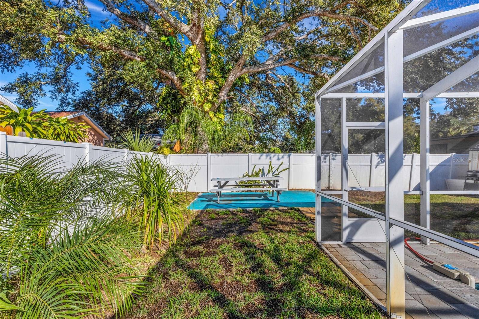 Image 4 of 51 For 1600 Loretta Avenue Nw