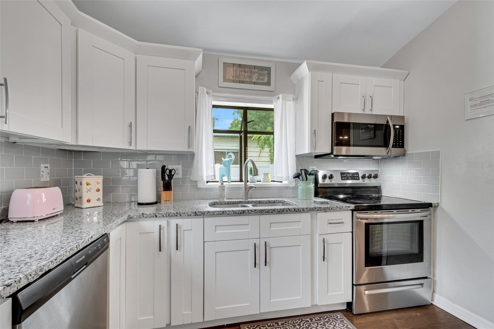 Image 42 of 51 For 1600 Loretta Avenue Nw