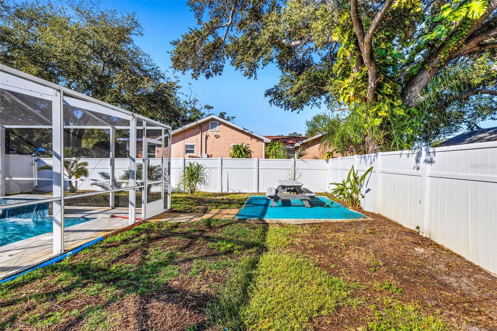 Image 6 of 51 For 1600 Loretta Avenue Nw