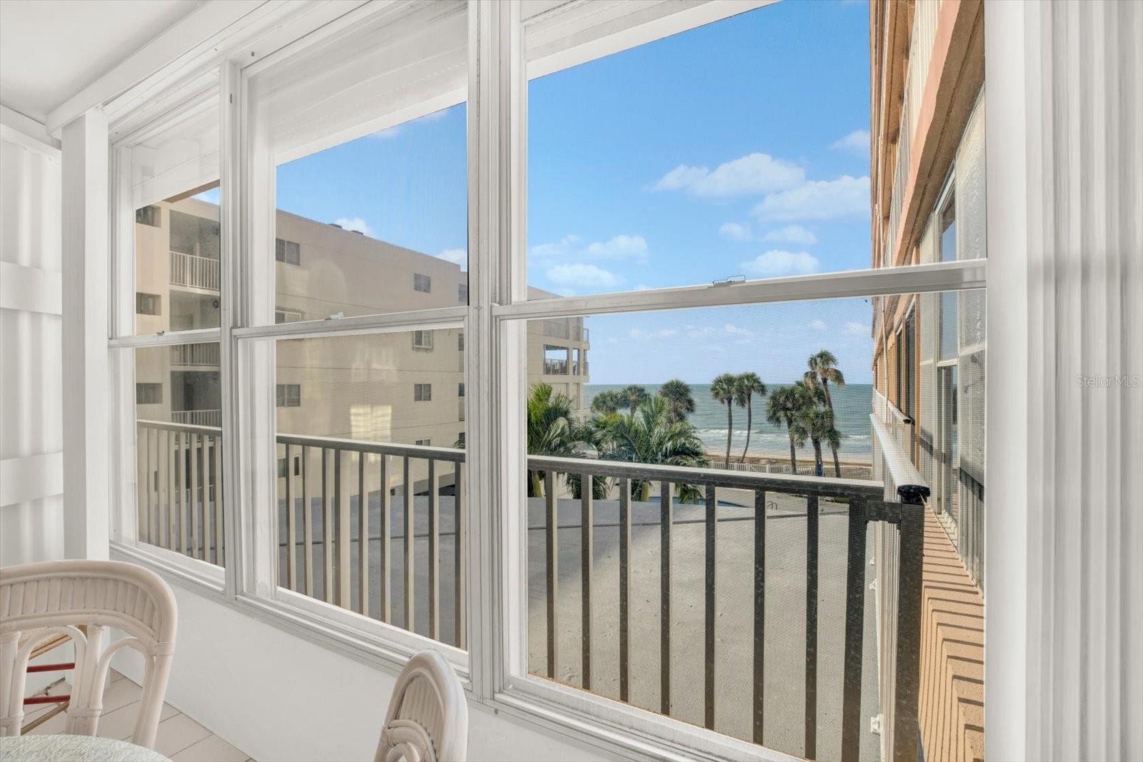 Image 12 of 23 For 16400 Gulf Boulevard 310