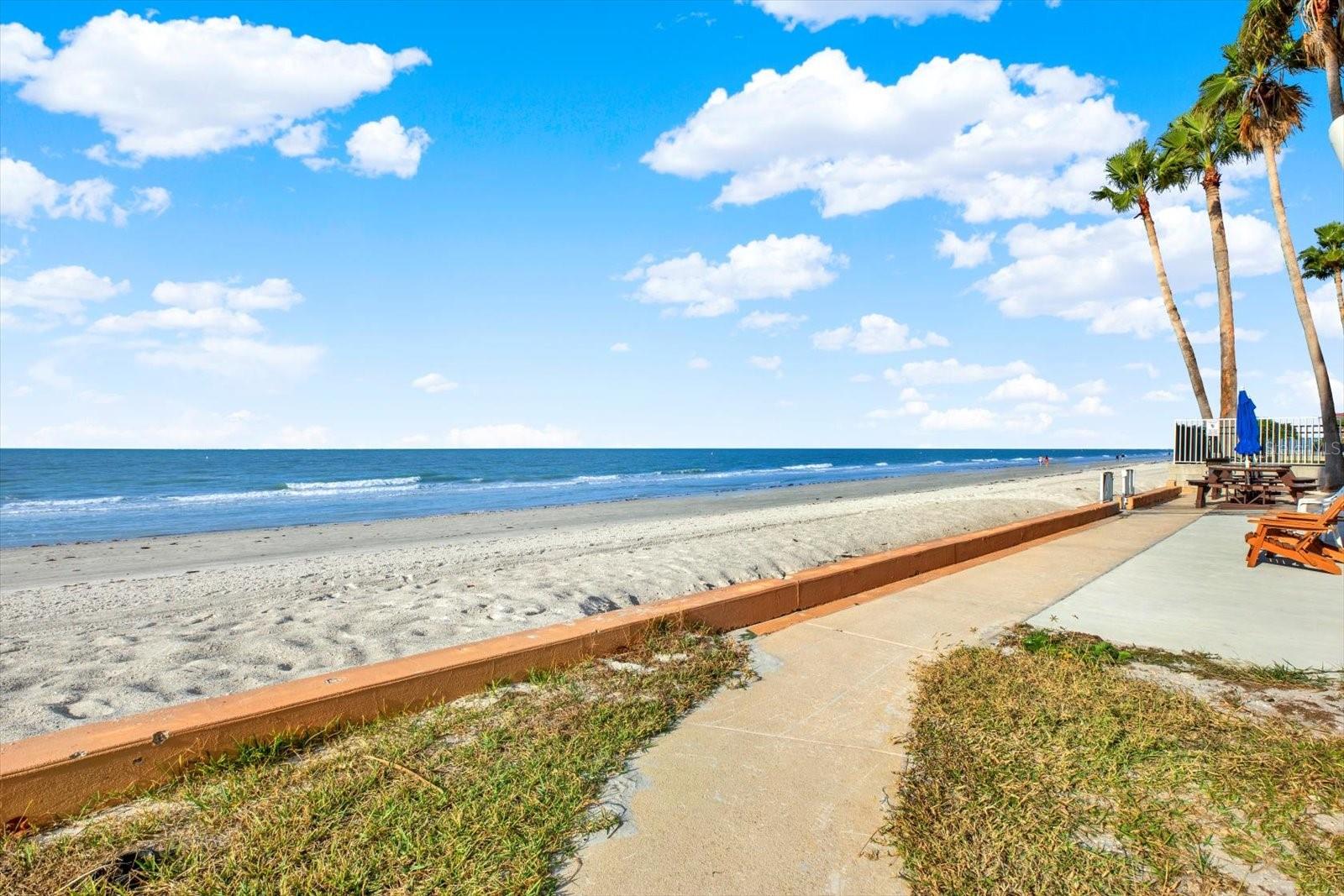 Image 14 of 23 For 16400 Gulf Boulevard 310