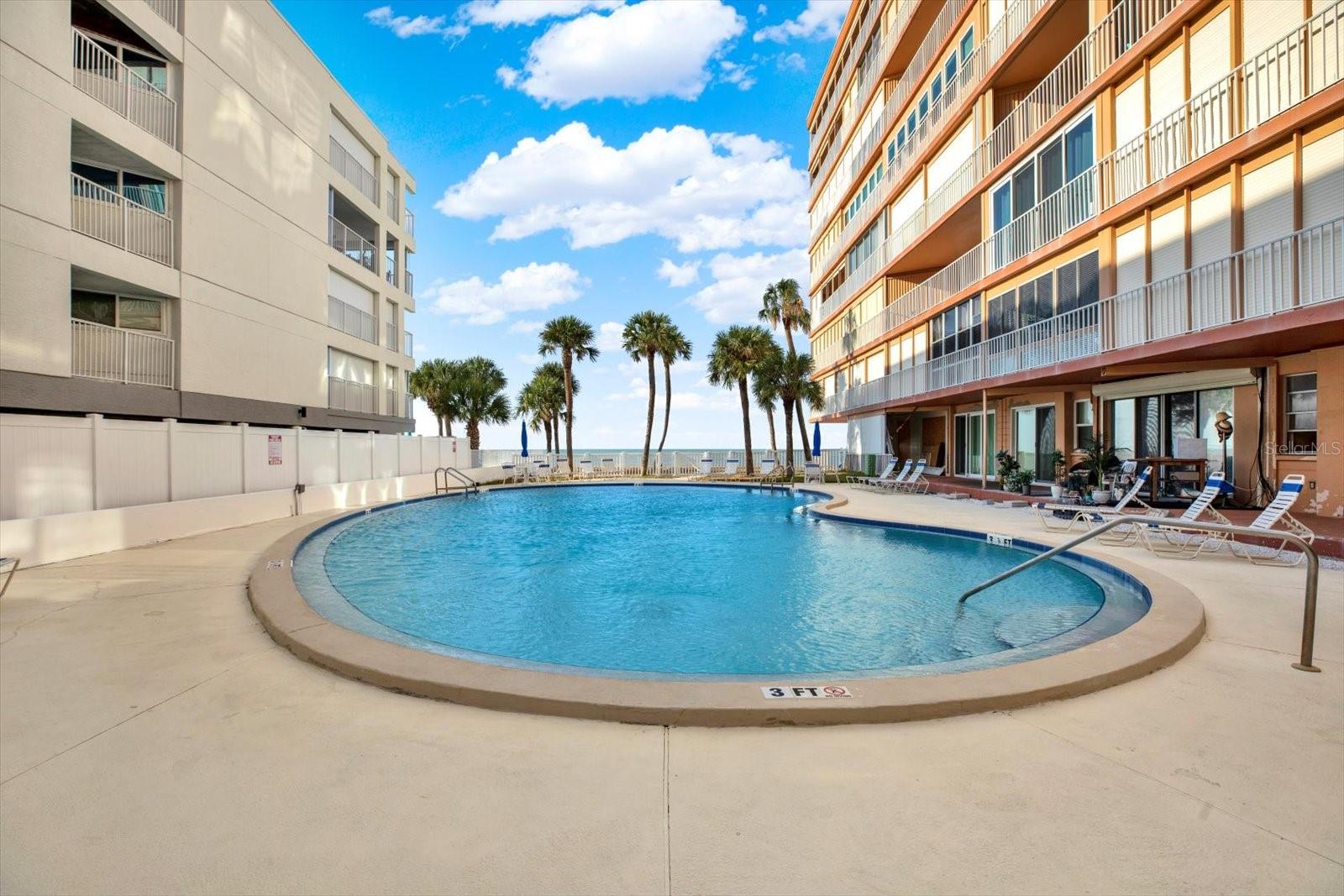 Image 15 of 23 For 16400 Gulf Boulevard 310