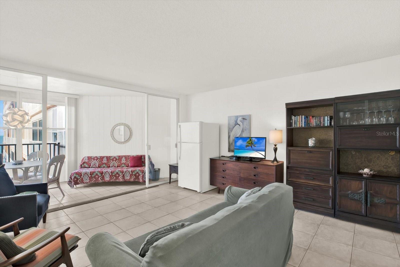 Image 3 of 23 For 16400 Gulf Boulevard 310