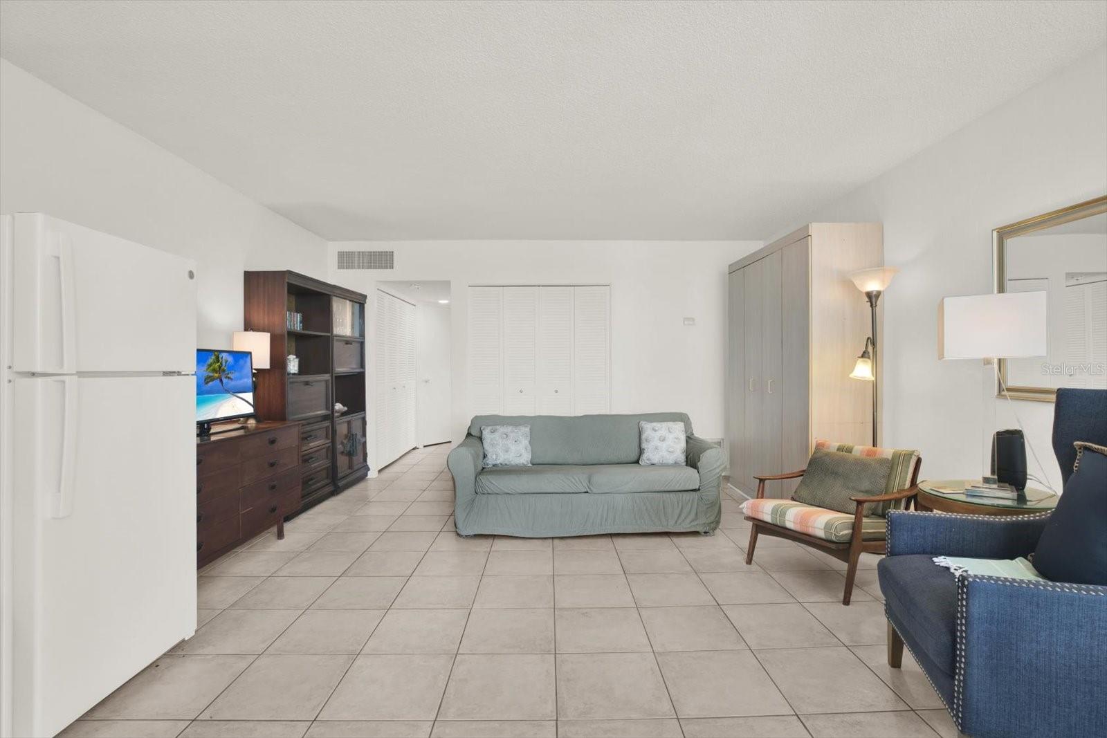 Image 5 of 23 For 16400 Gulf Boulevard 310