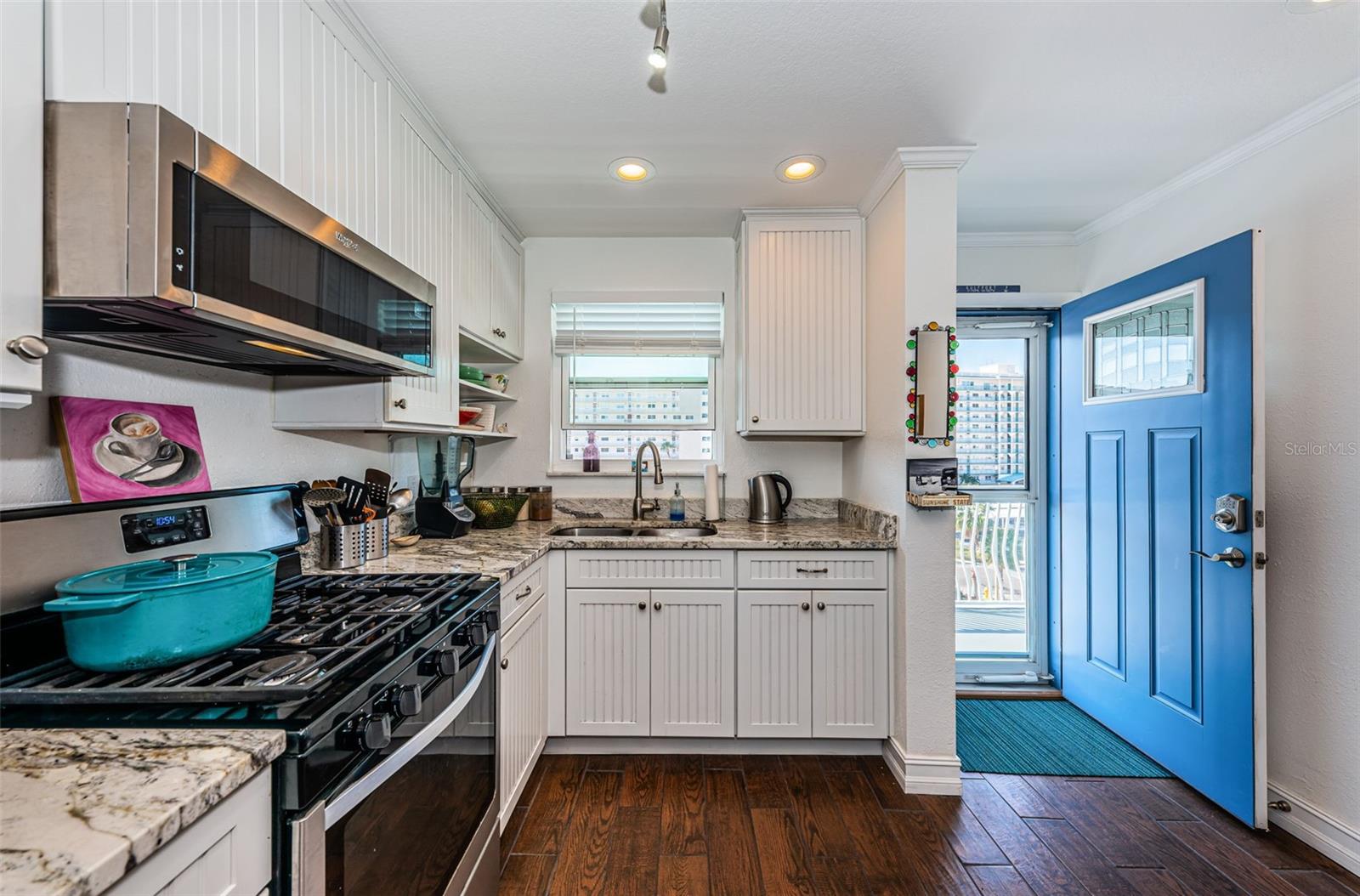 Image 10 of 99 For 5925 Shore Boulevard S 505