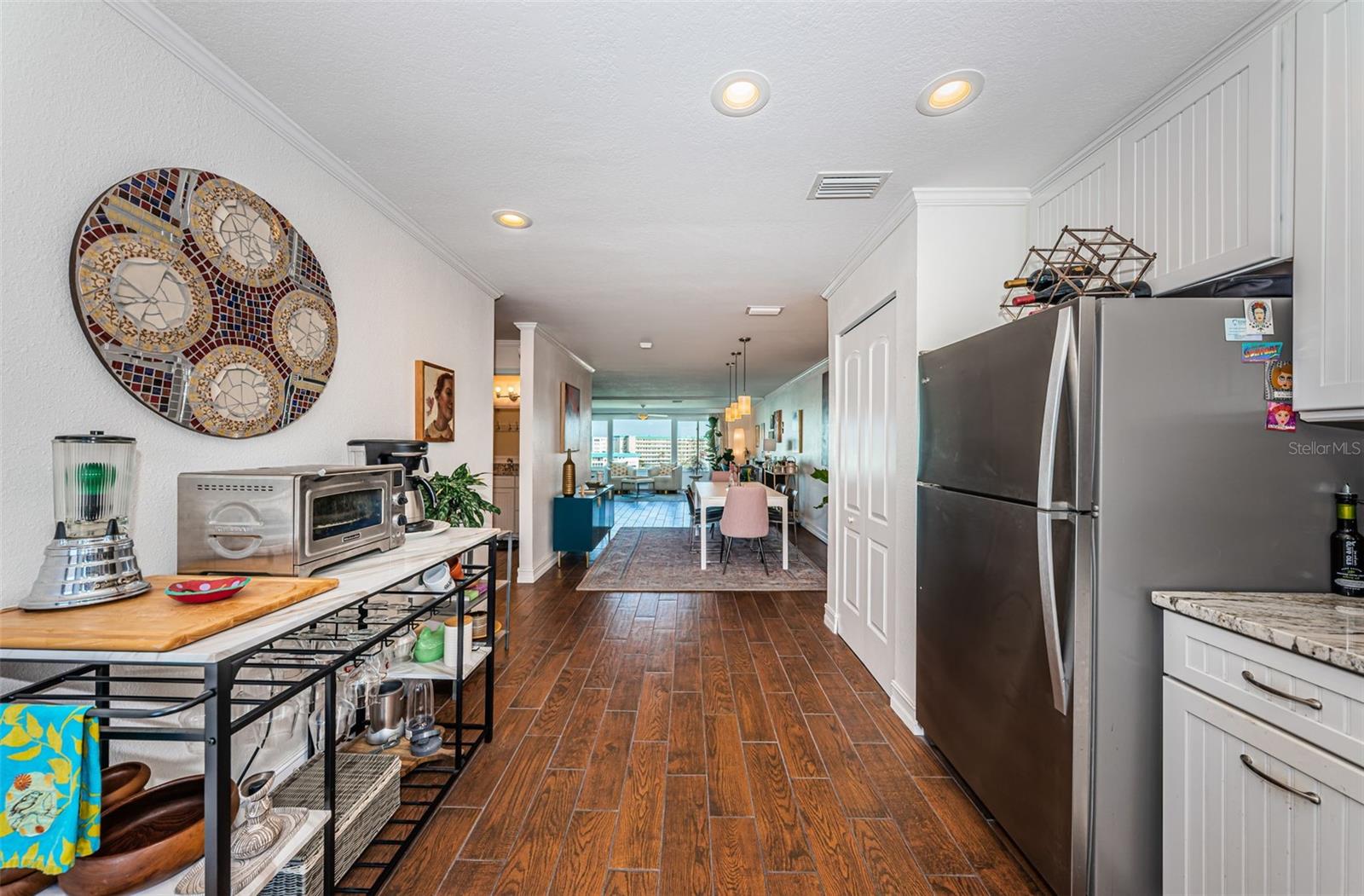 Image 11 of 99 For 5925 Shore Boulevard S 505