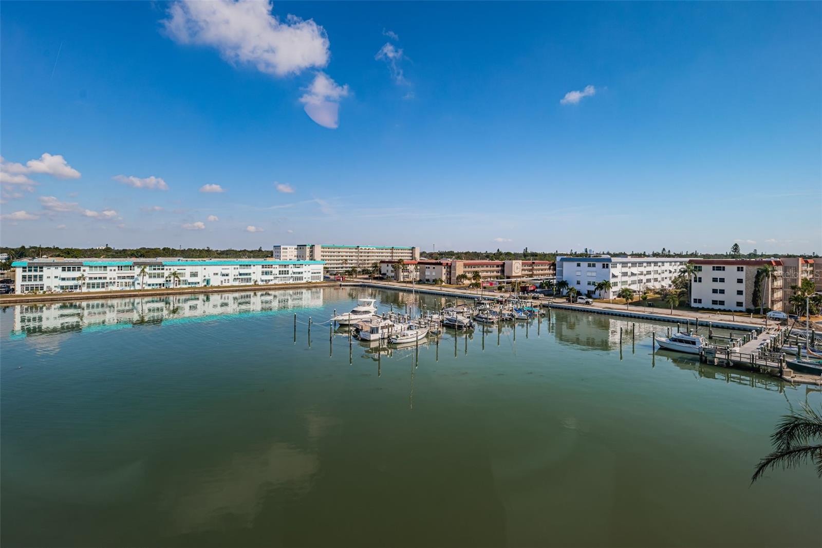 Image 2 of 99 For 5925 Shore Boulevard S 505