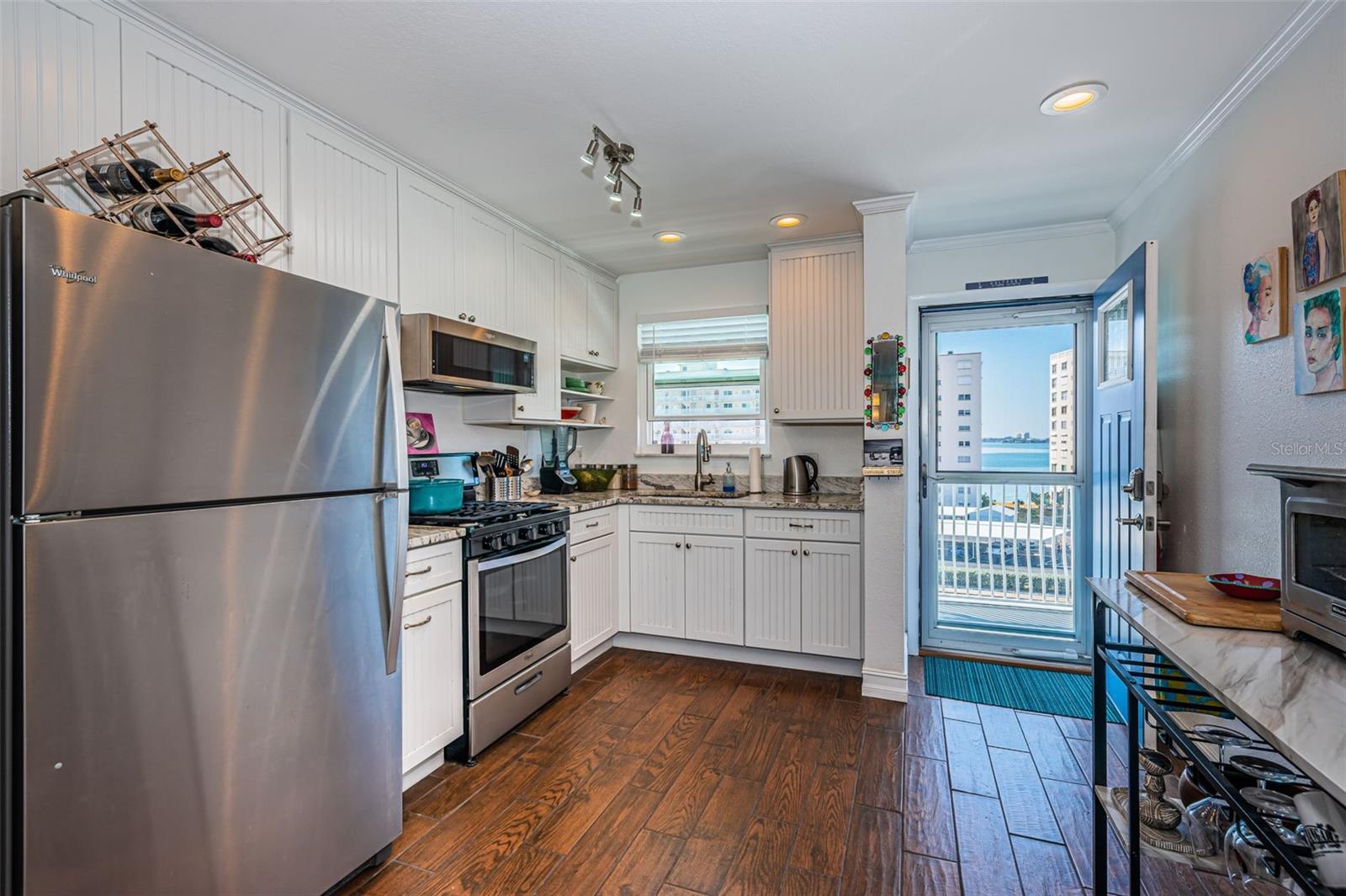 Image 6 of 99 For 5925 Shore Boulevard S 505