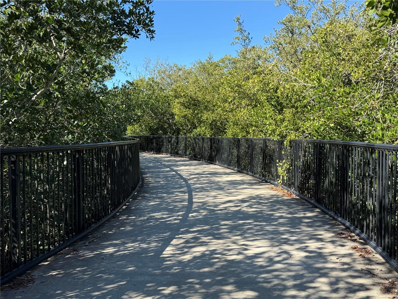 Image 82 of 99 For 5925 Shore Boulevard S 505