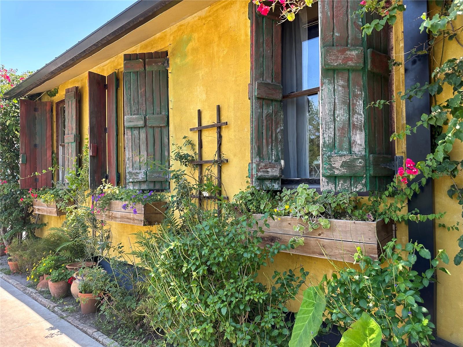 Image 87 of 99 For 5925 Shore Boulevard S 505