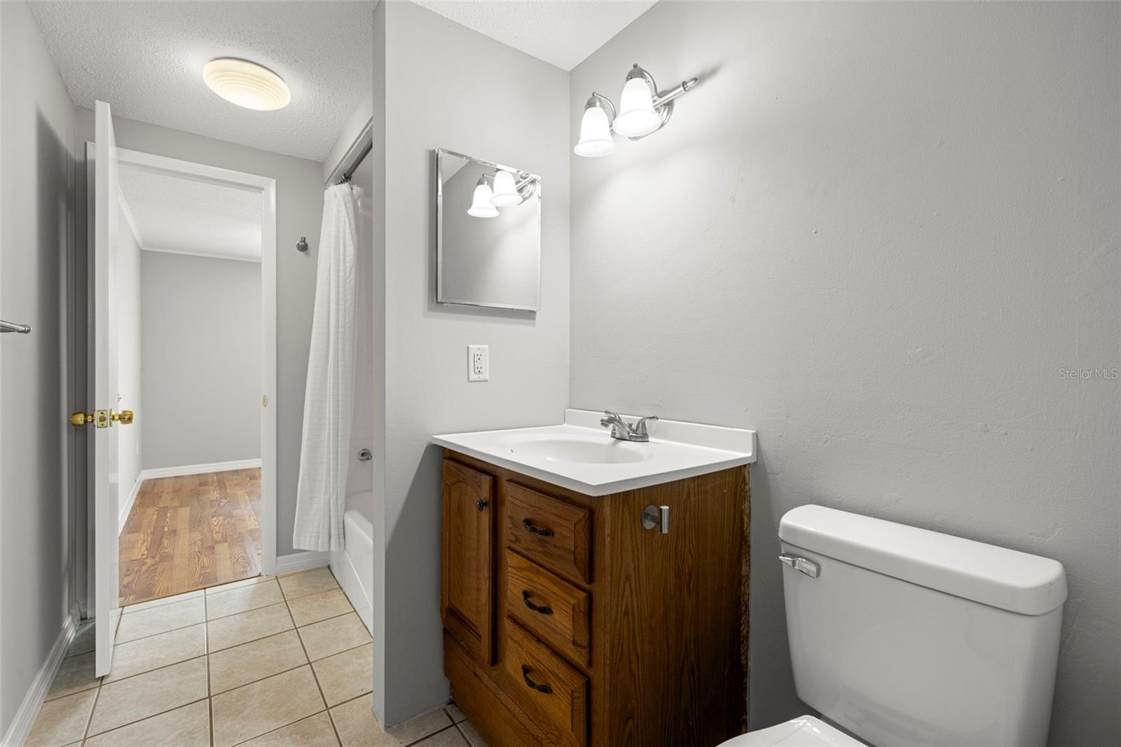 Image 17 of 29 For 1016 Ibis Court