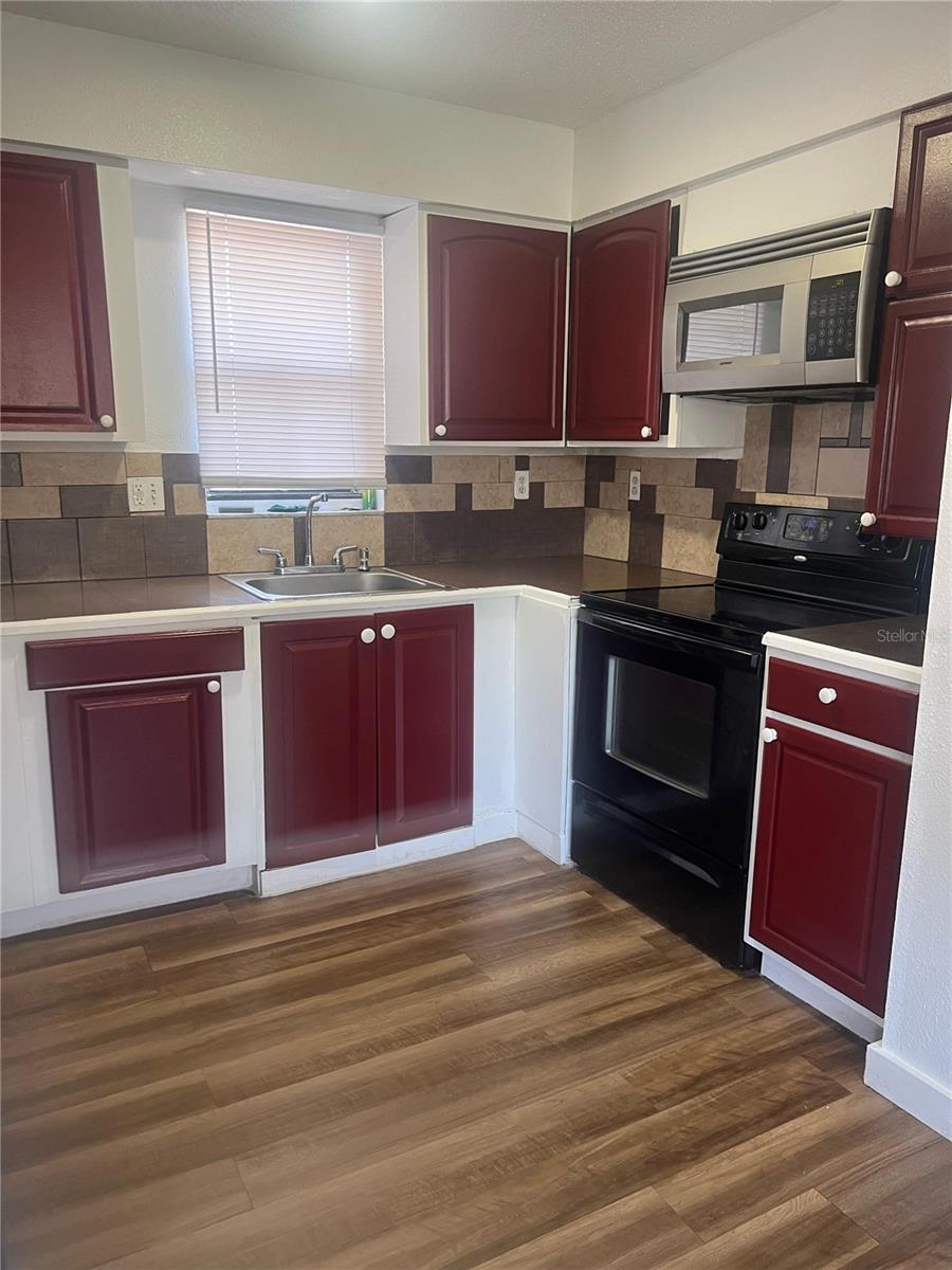 Image 6 of 12 For 1626 49th Street S