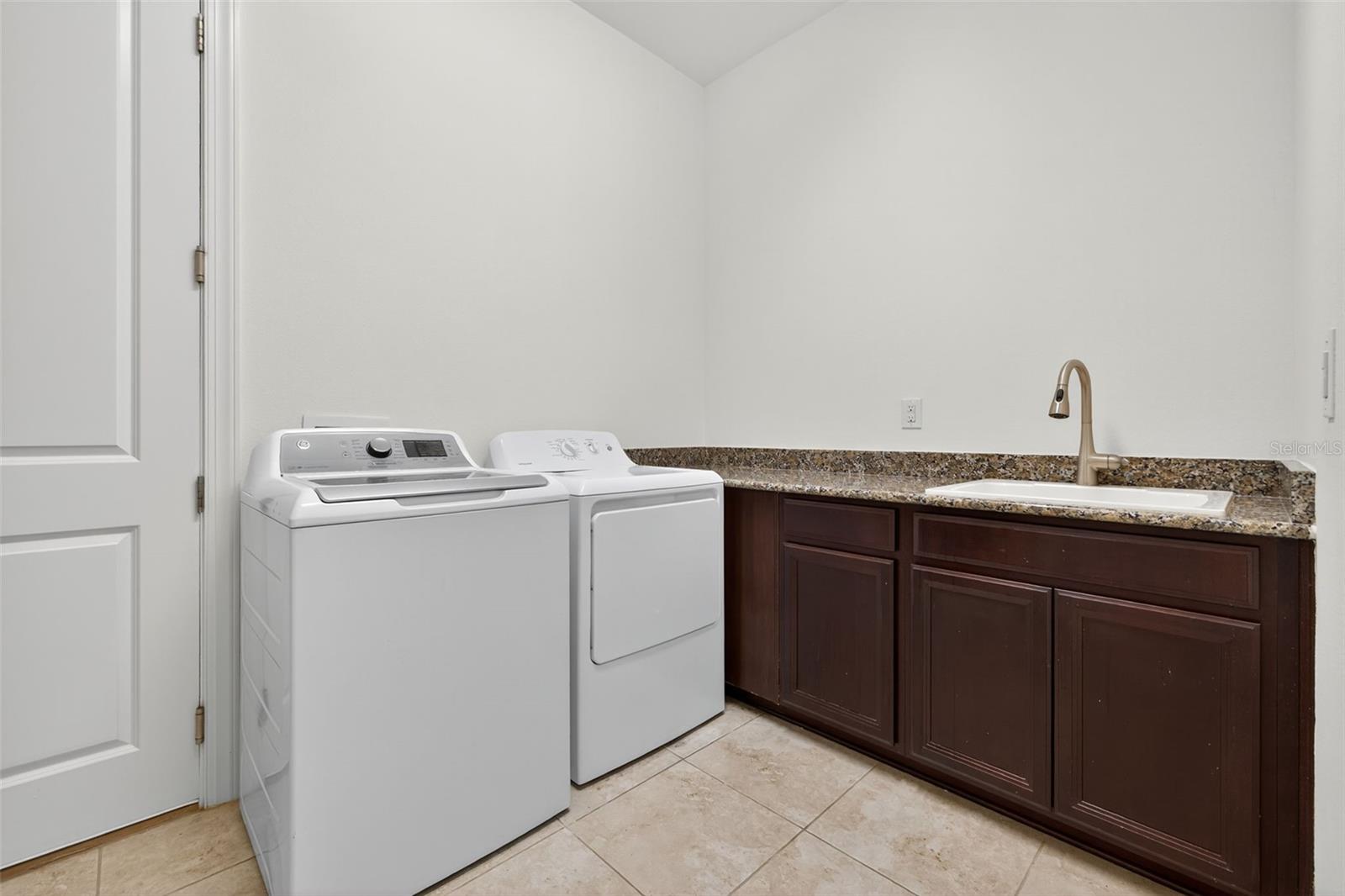 Image 28 of 53 For 9914 Craftsman Park Way