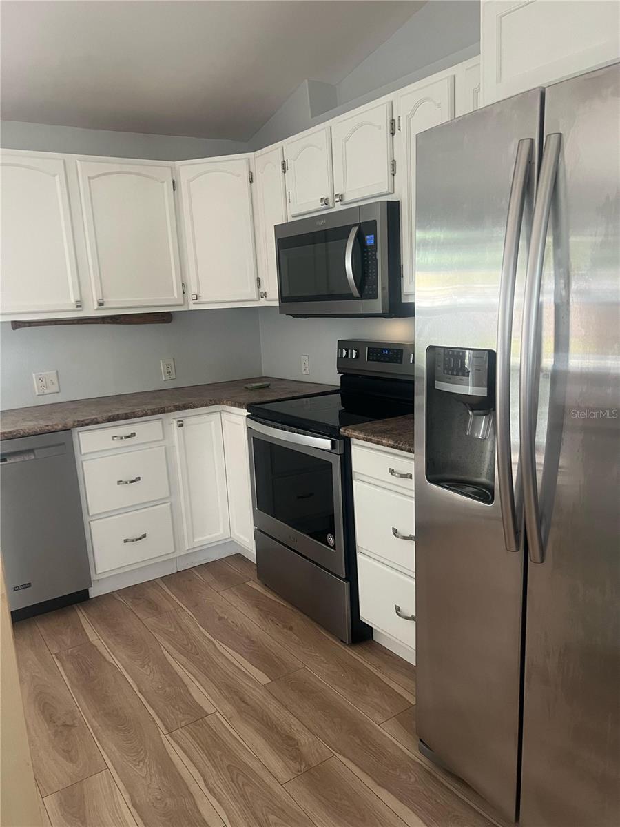 Image 9 of 9 For 9596 67th Street N