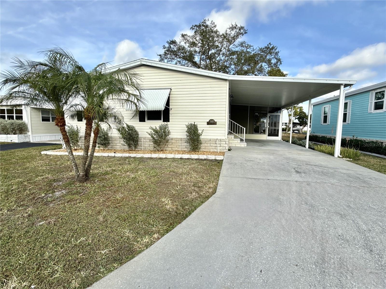 Details for 7107 Mount Essex Drive Ne 520, ST PETERSBURG, FL 33702