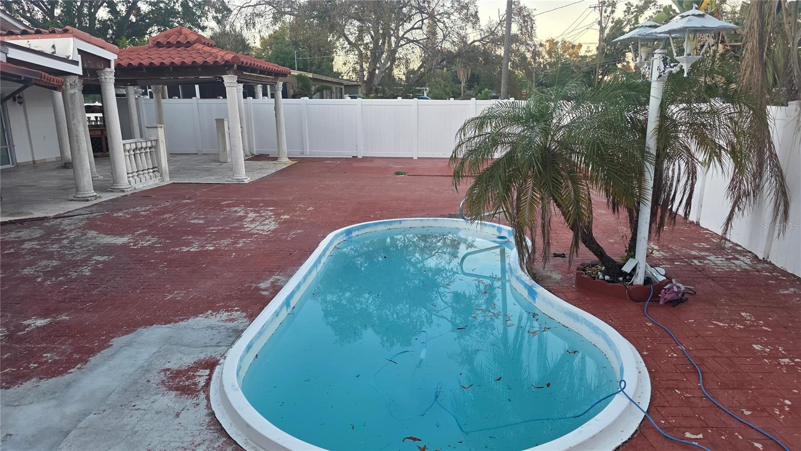 Image 100 of 100 For 2301 Robson Street