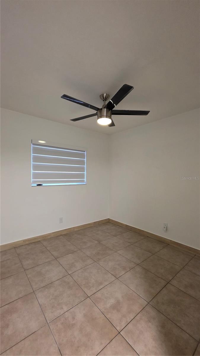 Listing photo id 44 for 2301 Robson Street