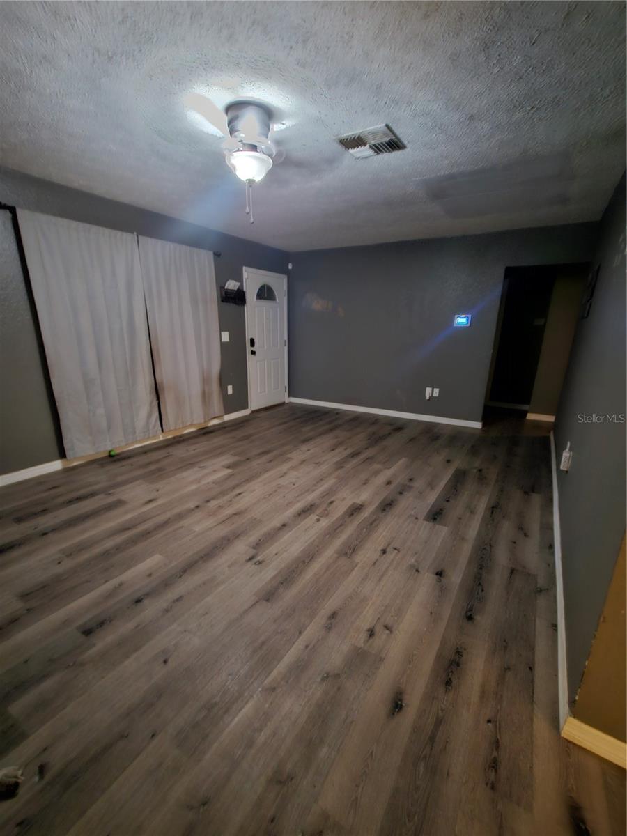 Listing photo id 13 for 12632 Buckhorn Drive