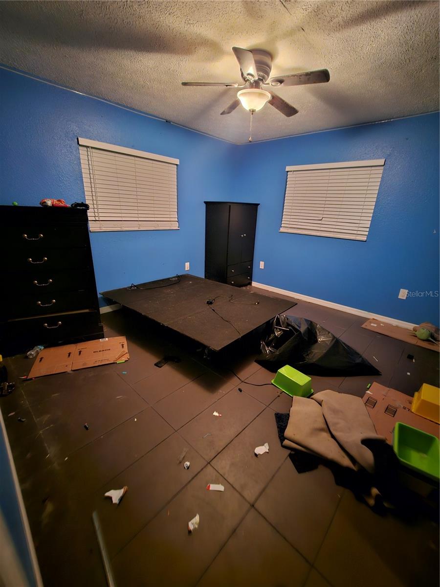 Listing photo id 19 for 12632 Buckhorn Drive