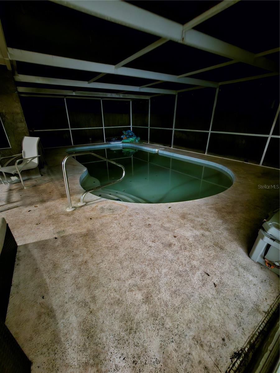 Listing photo id 21 for 12632 Buckhorn Drive