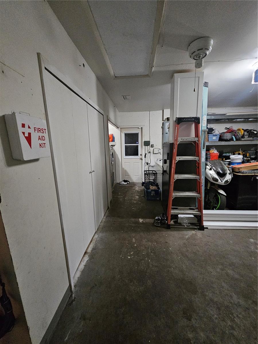 Listing photo id 4 for 12632 Buckhorn Drive