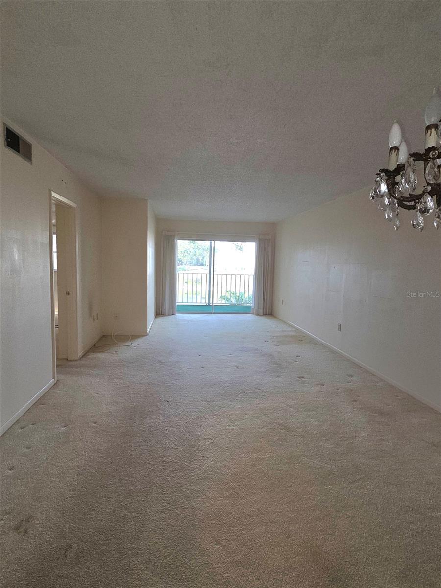 Image 13 of 50 For 960 Virginia Street 201