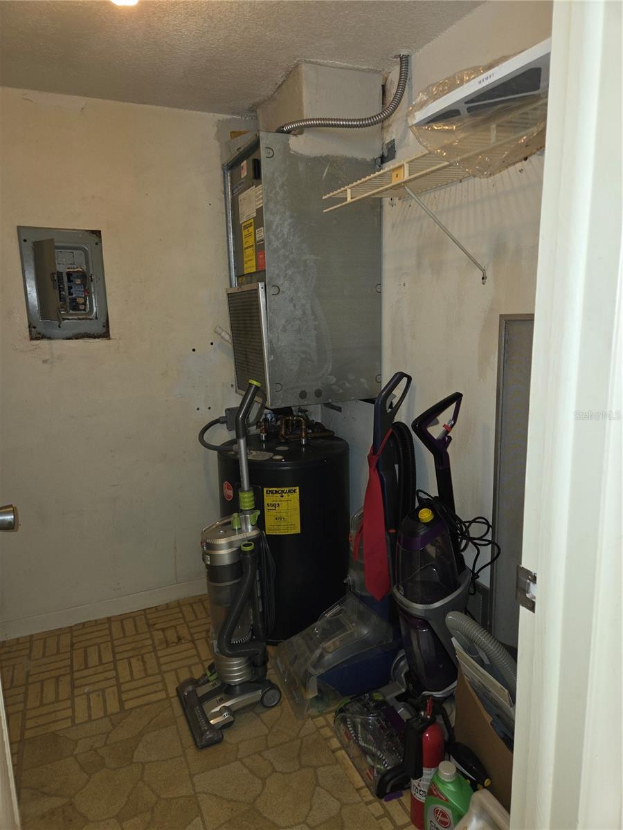 Image 21 of 50 For 960 Virginia Street 201