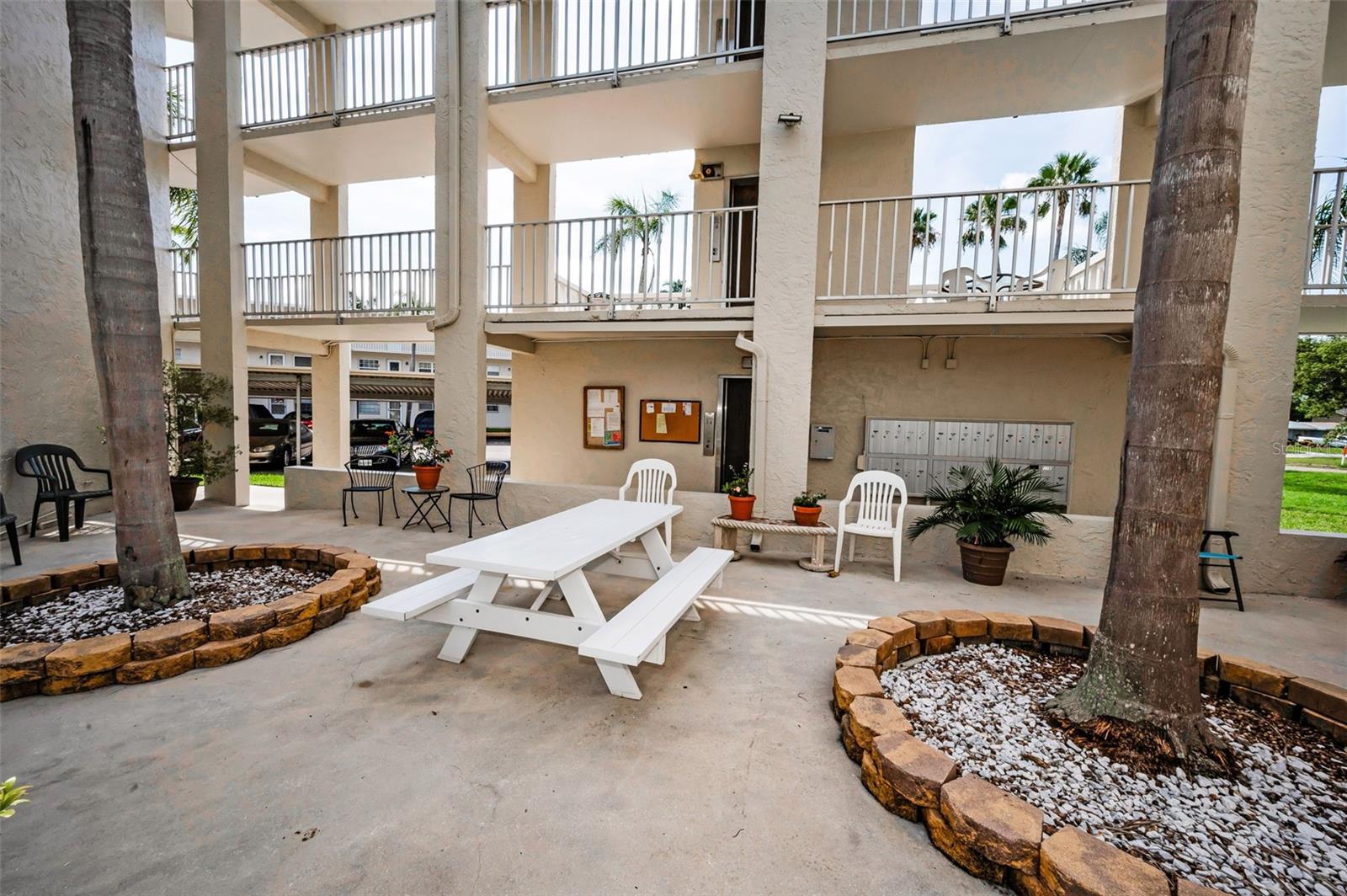 Image 26 of 50 For 960 Virginia Street 201