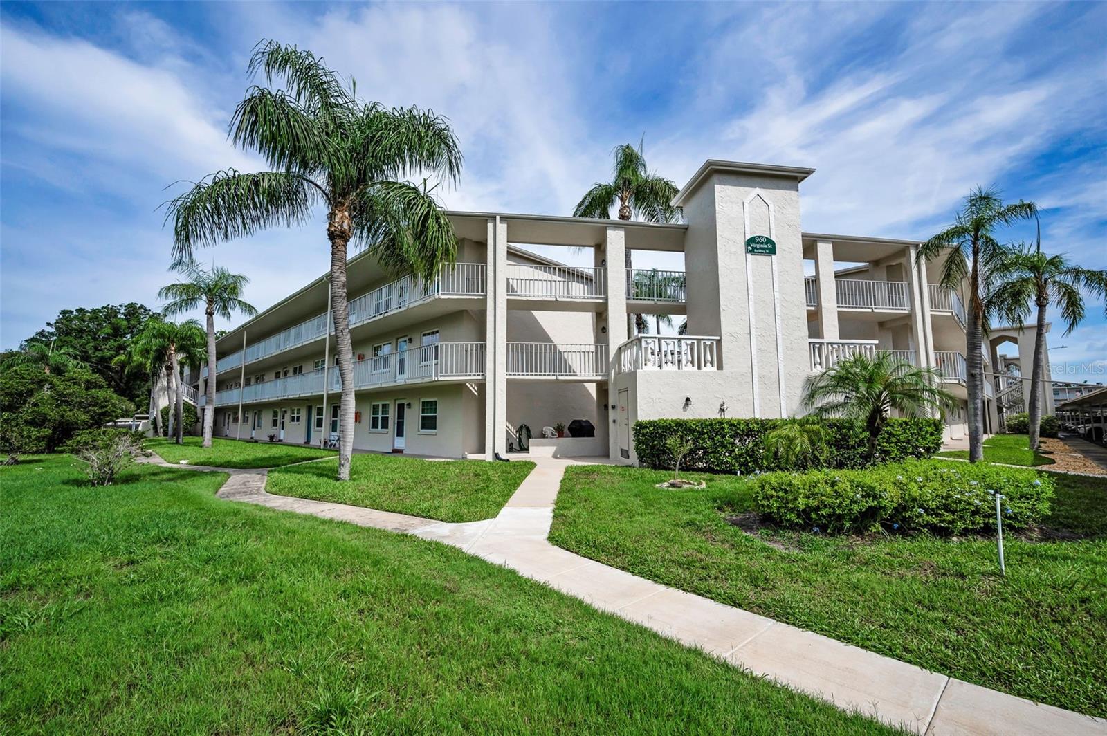 Image 32 of 50 For 960 Virginia Street 201