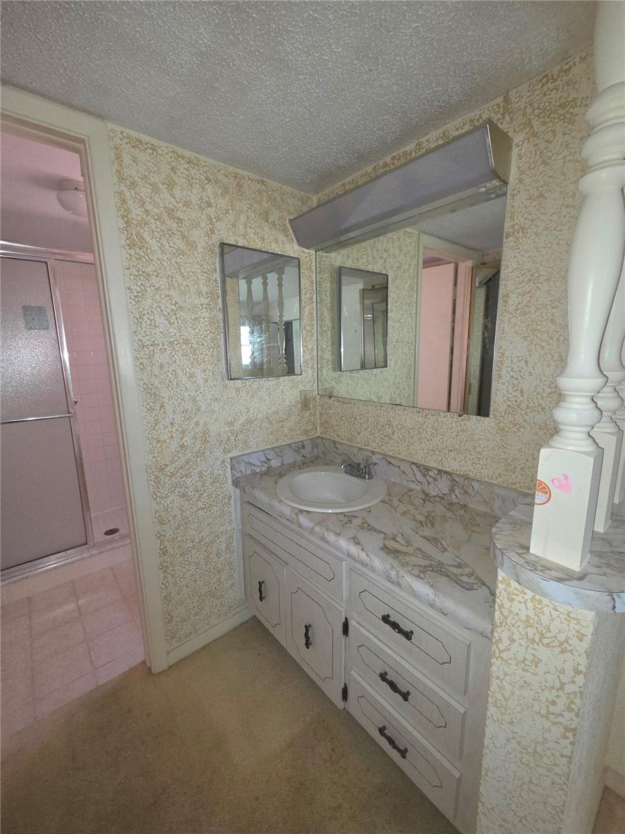 Image 9 of 50 For 960 Virginia Street 201