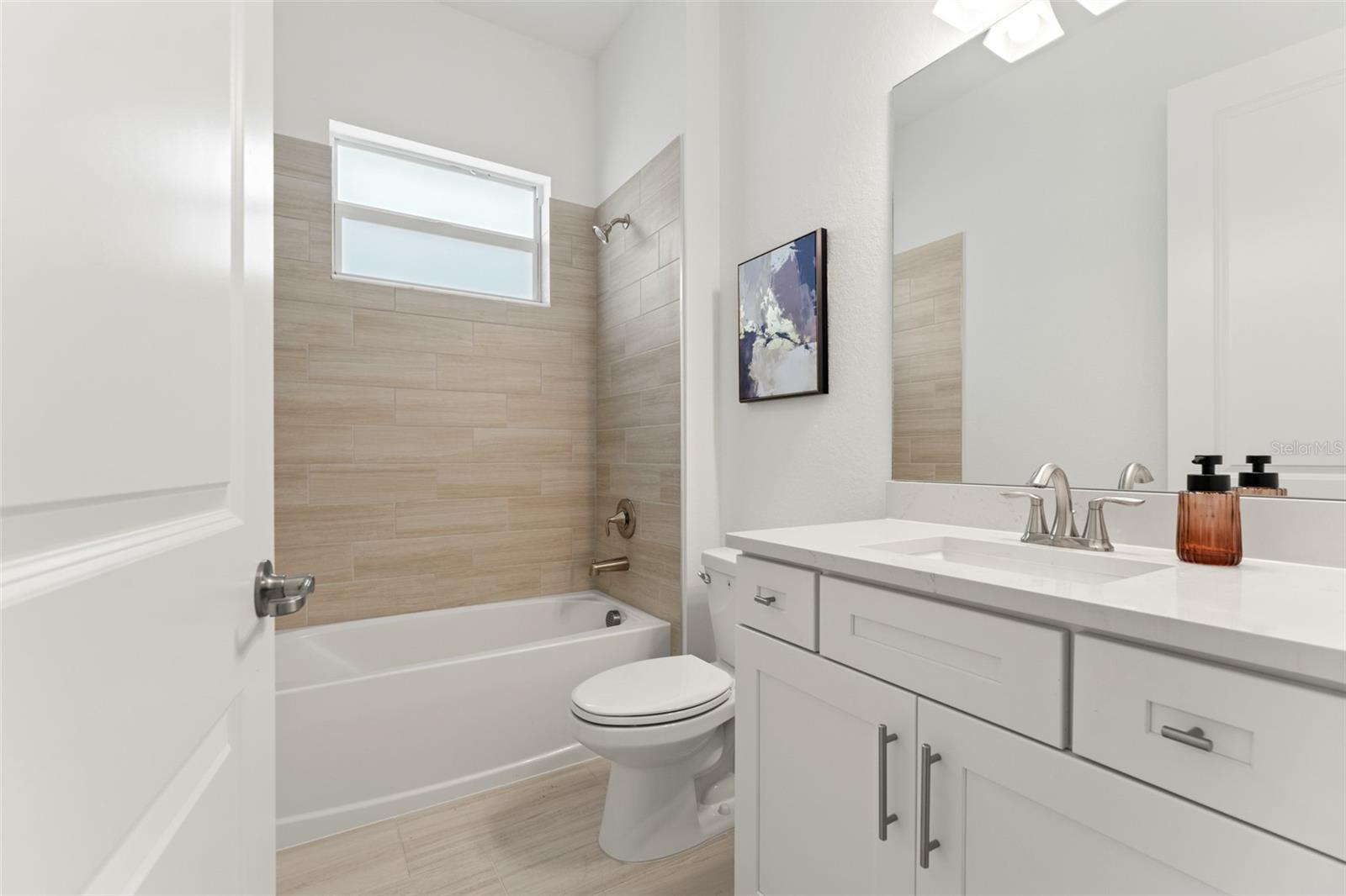 Image 27 of 43 For 5535 Lightning Whelk Lane