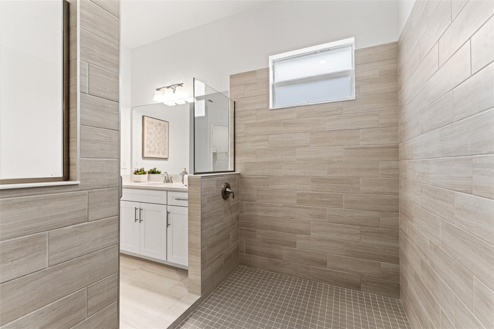 Image 31 of 43 For 5535 Lightning Whelk Lane