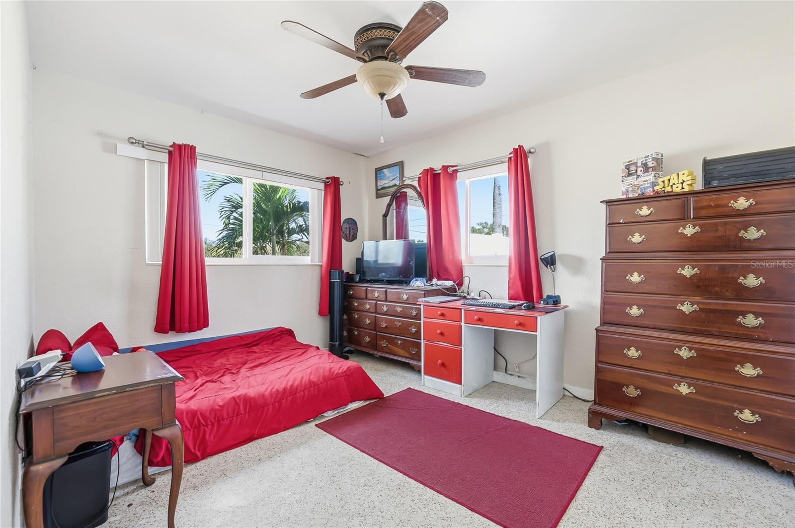 Image 29 of 64 For 711 San Salvador Drive