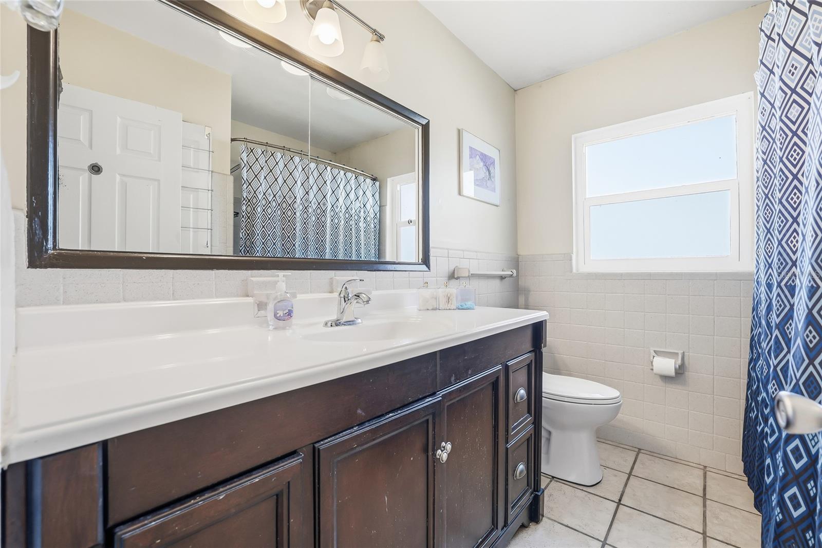 Image 31 of 64 For 711 San Salvador Drive