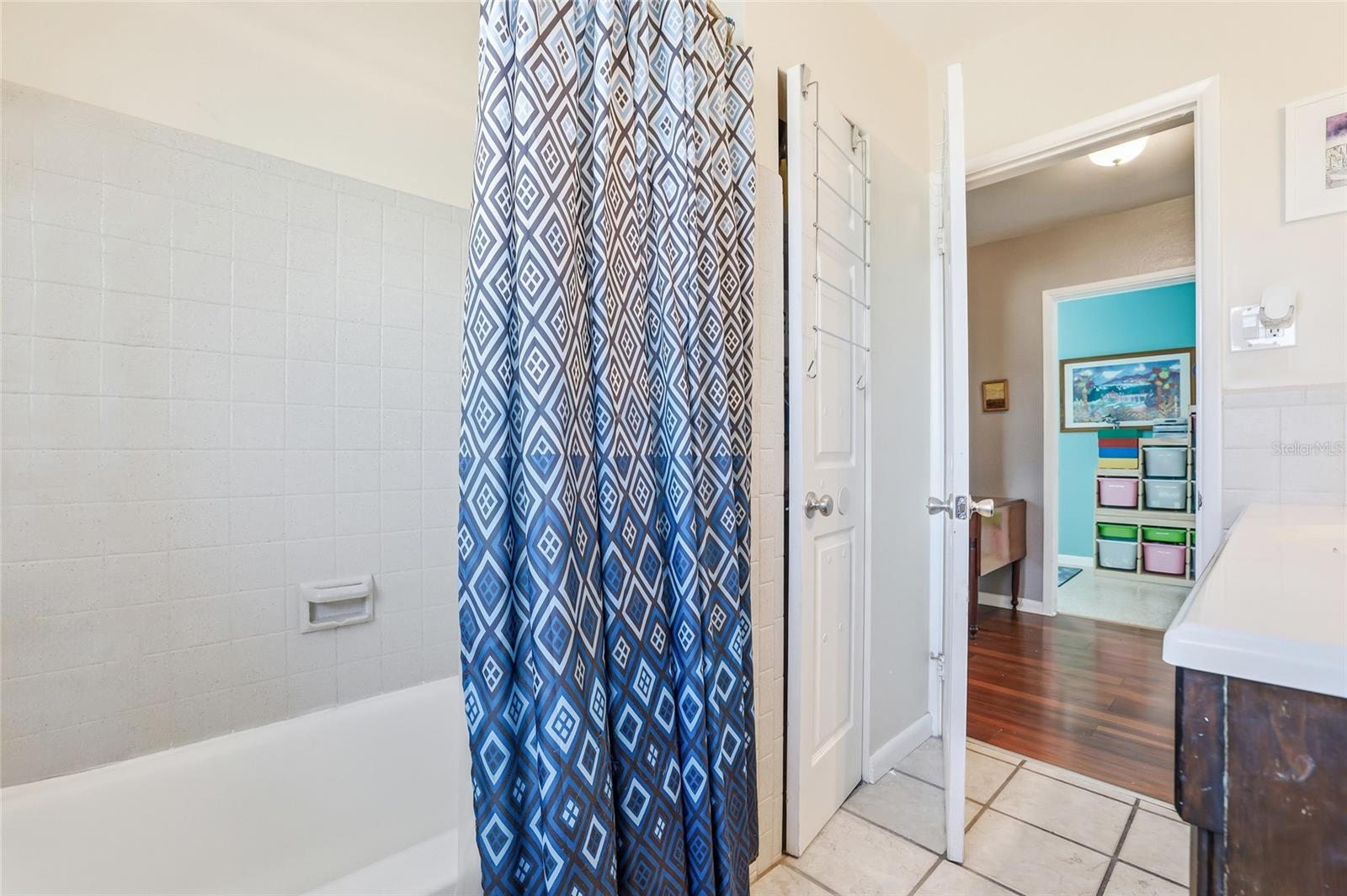 Image 32 of 64 For 711 San Salvador Drive