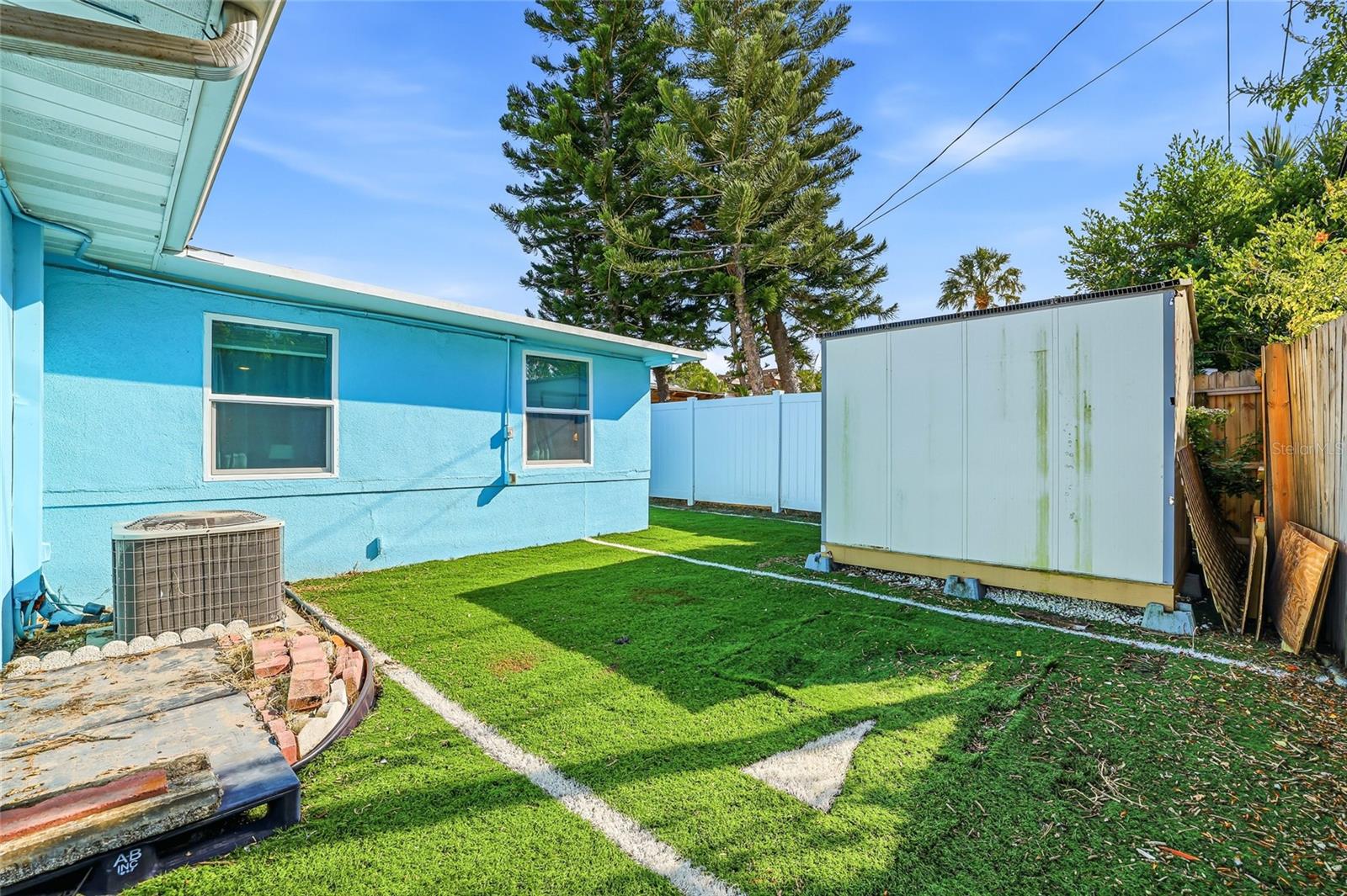 Image 36 of 64 For 711 San Salvador Drive