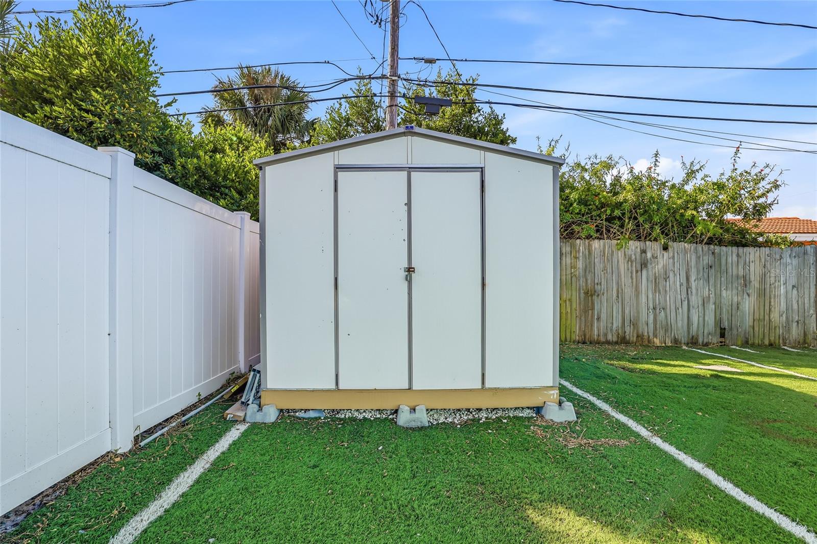 Image 37 of 64 For 711 San Salvador Drive