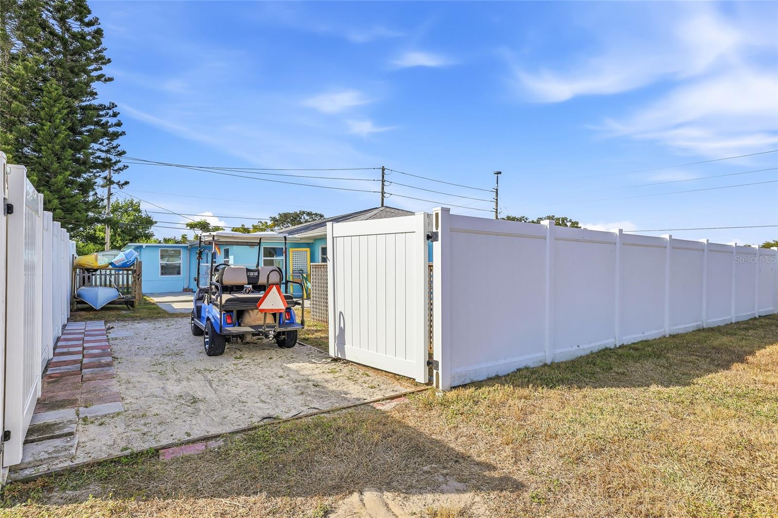 Image 43 of 64 For 711 San Salvador Drive