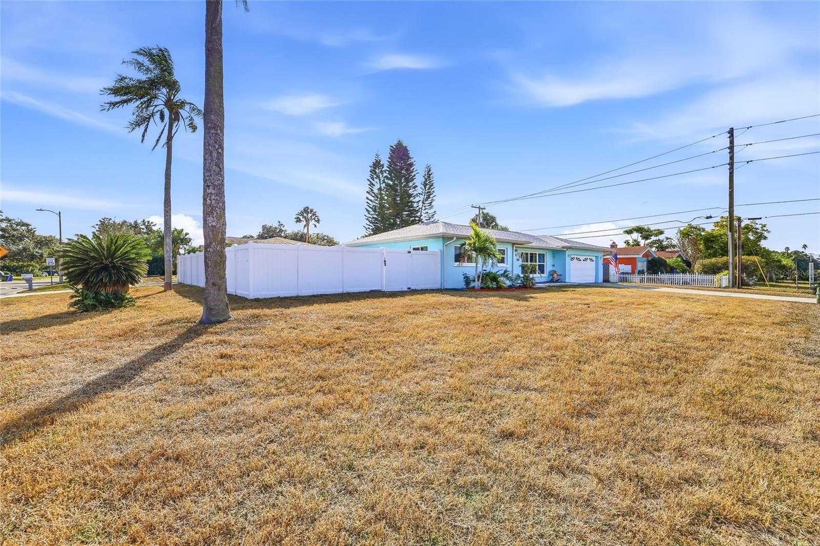 Image 5 of 64 For 711 San Salvador Drive