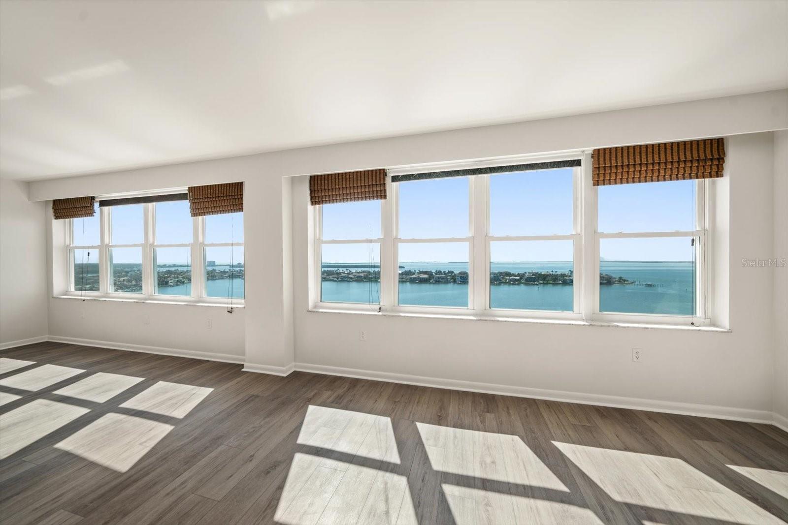 Image 10 of 38 For 5200 Brittany Drive S 1503