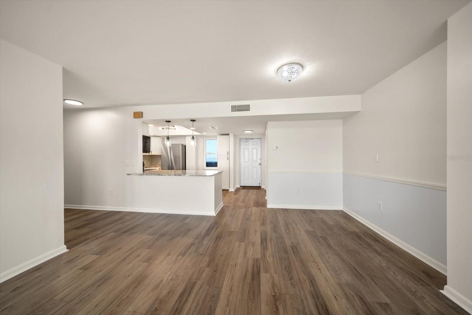 Image 11 of 38 For 5200 Brittany Drive S 1503