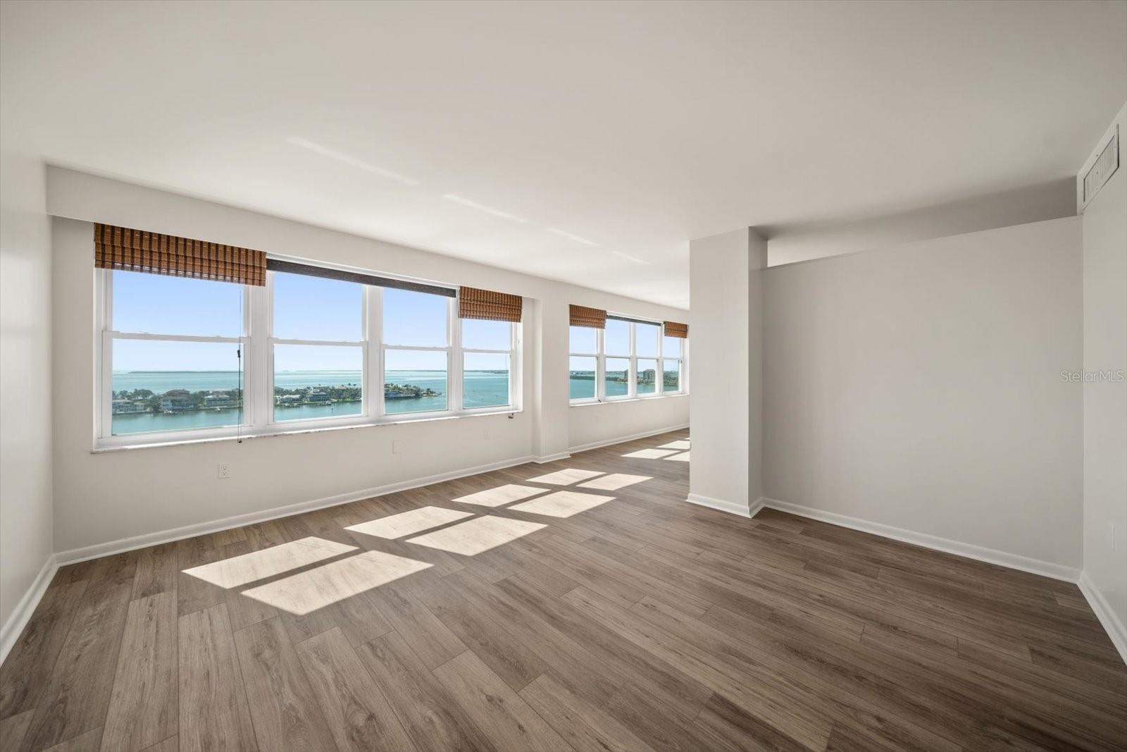 Image 7 of 38 For 5200 Brittany Drive S 1503