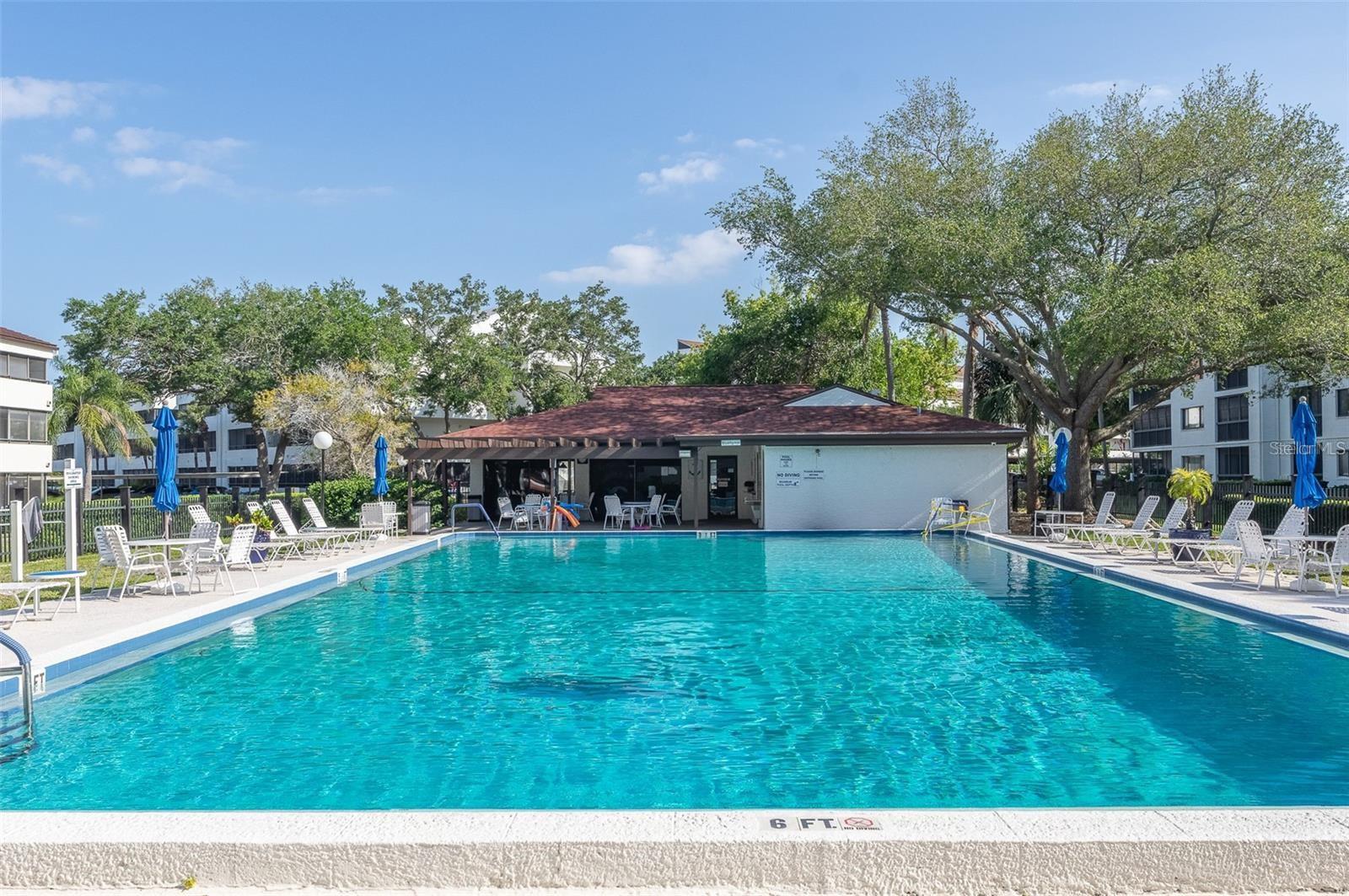 Image 4 of 37 For 2579 Countryside Boulevard 203