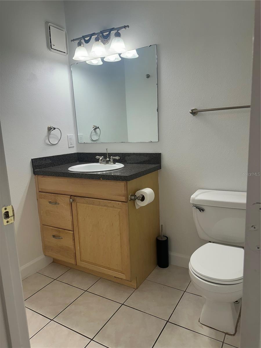 Image 20 of 35 For 1550 Belcher Road 412