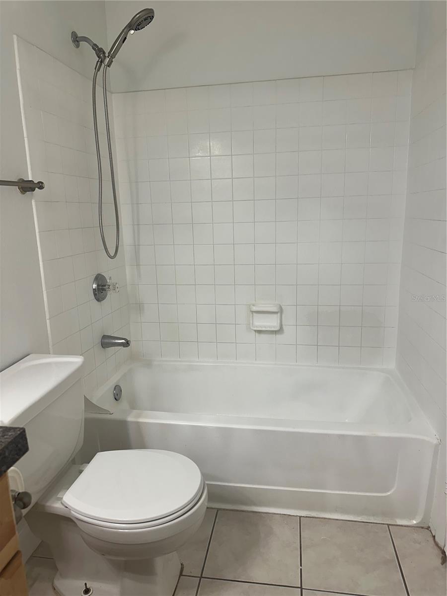 Image 21 of 35 For 1550 Belcher Road 412