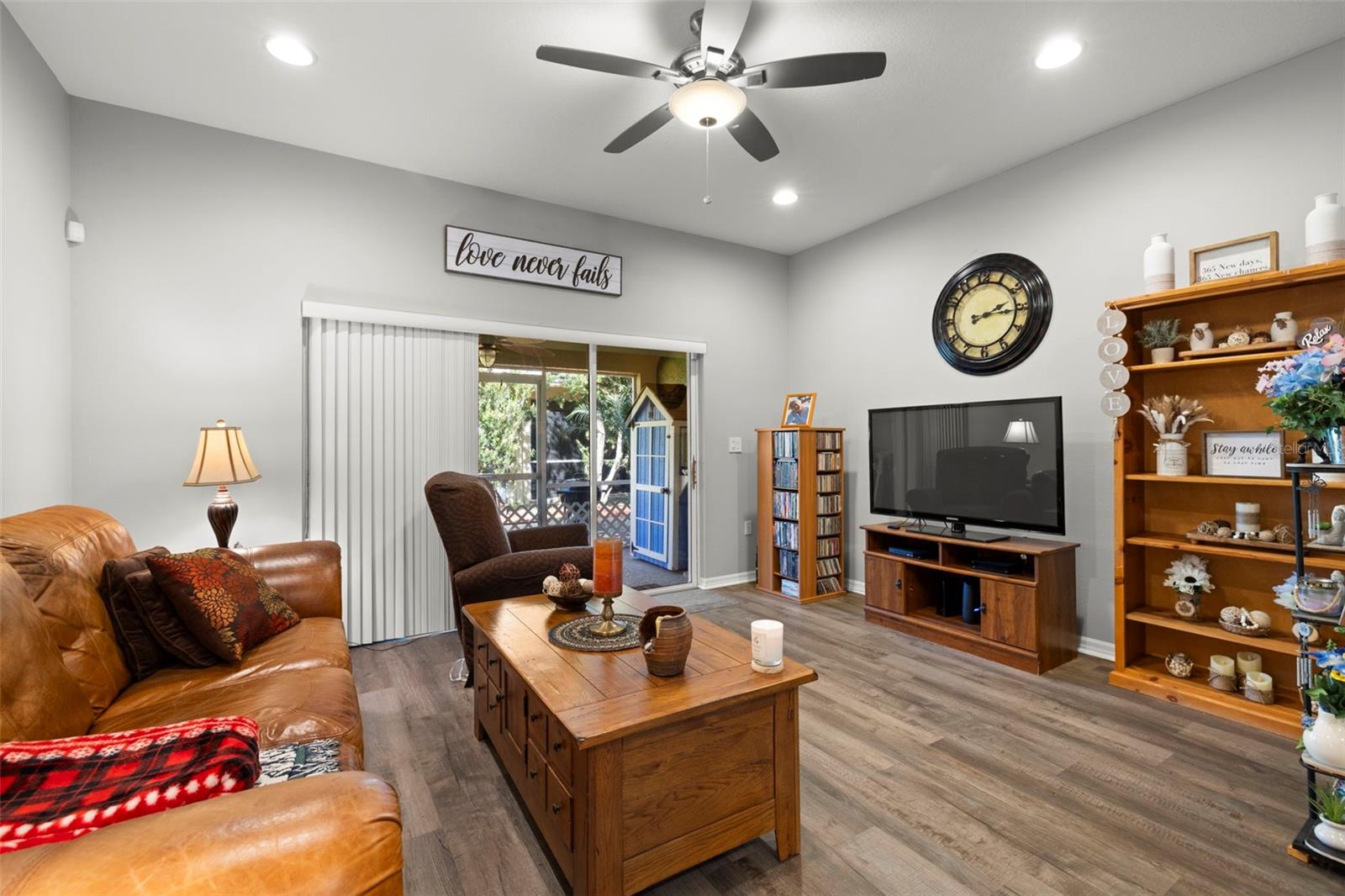 Image 13 of 30 For 11231 Kapok Grand Circle