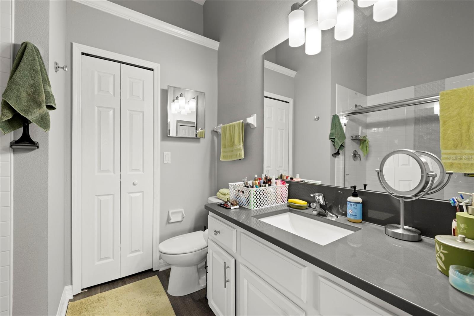 Image 23 of 30 For 11231 Kapok Grand Circle