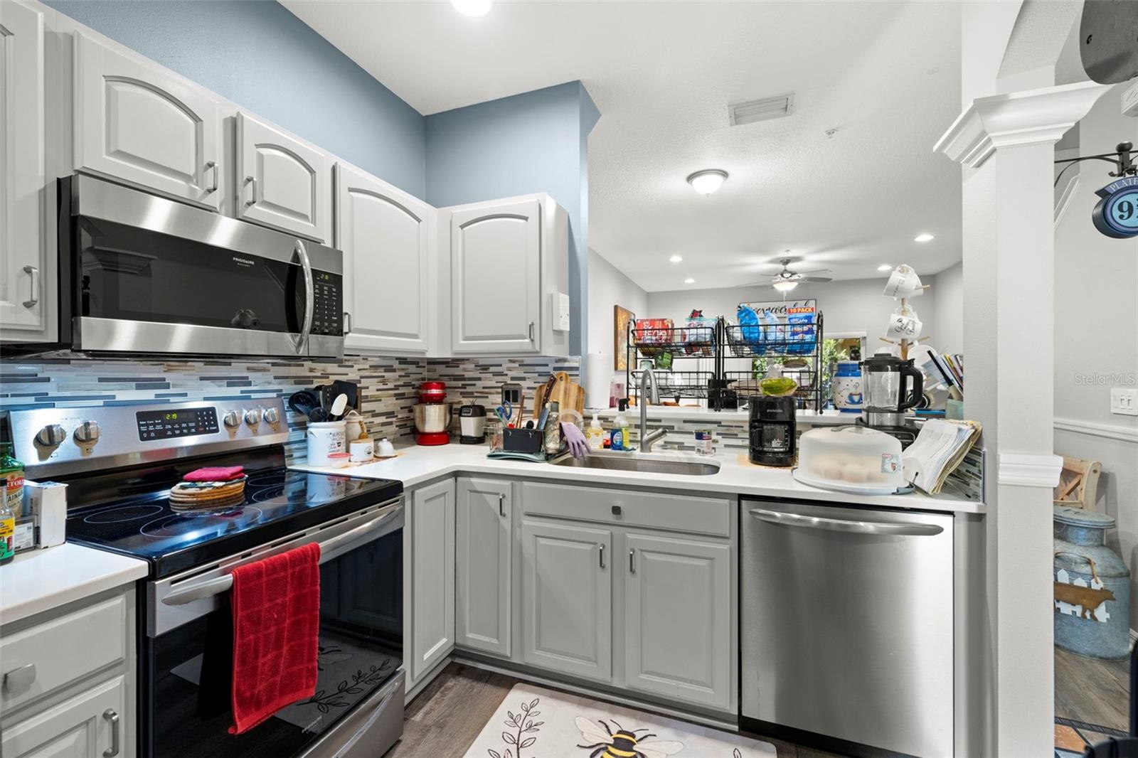 Image 3 of 30 For 11231 Kapok Grand Circle