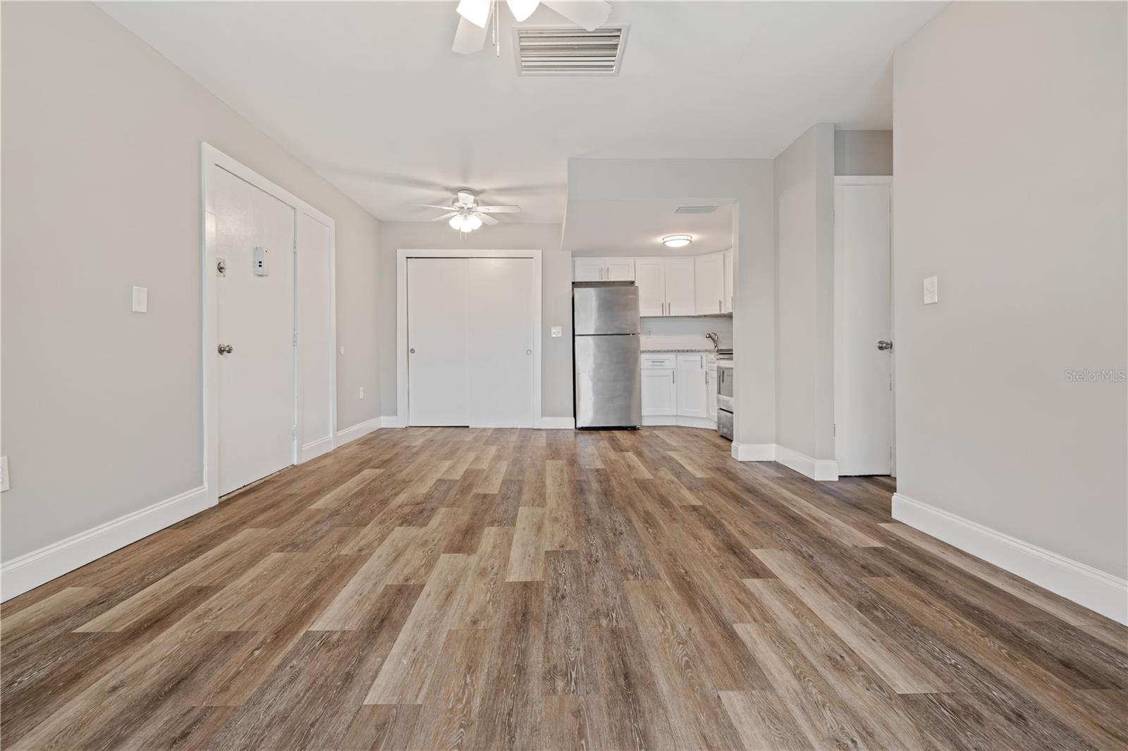 Image 5 of 23 For 8602 Huron Court 55