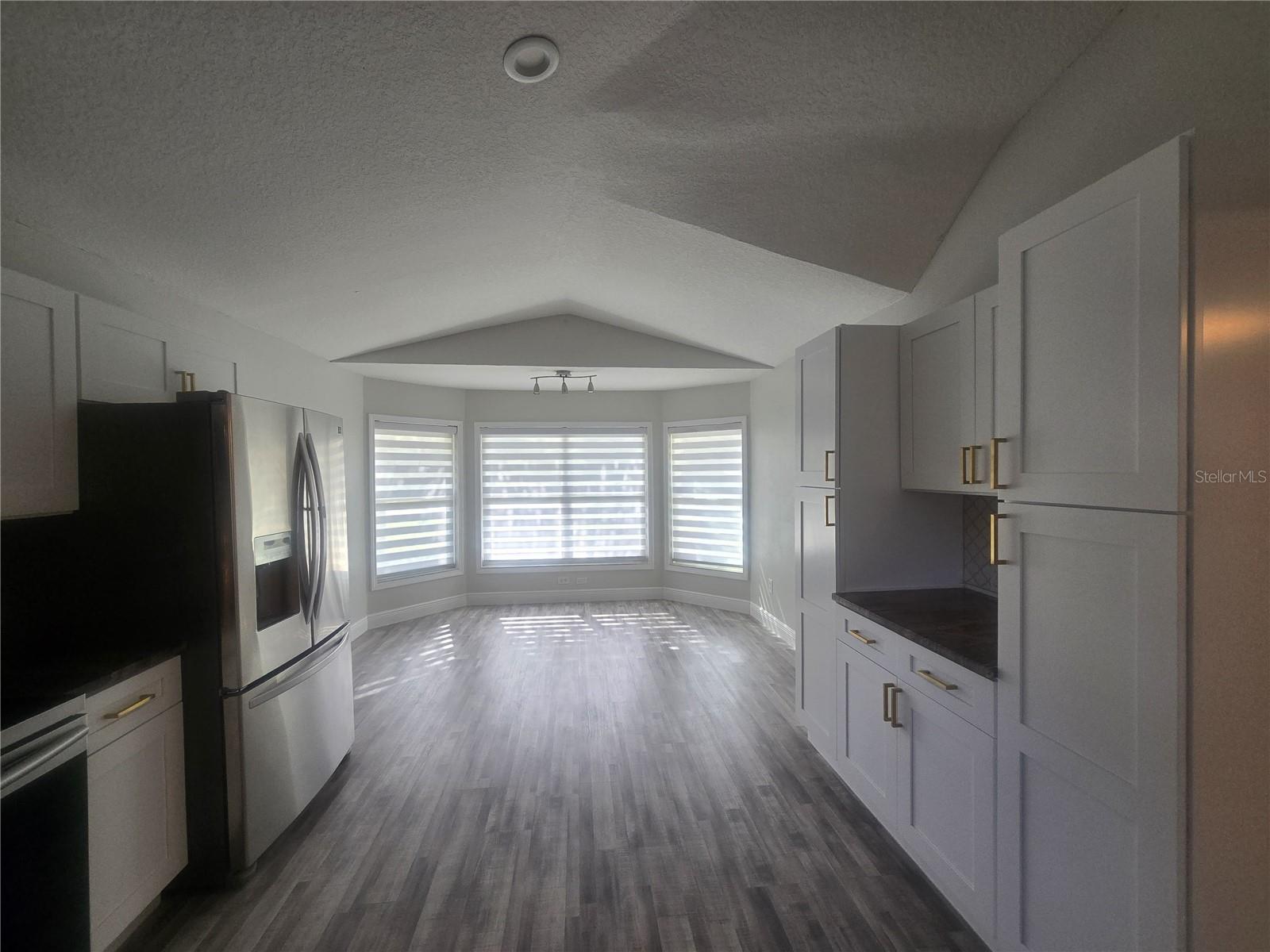 Image 12 of 53 For 26838 Deacon Loop